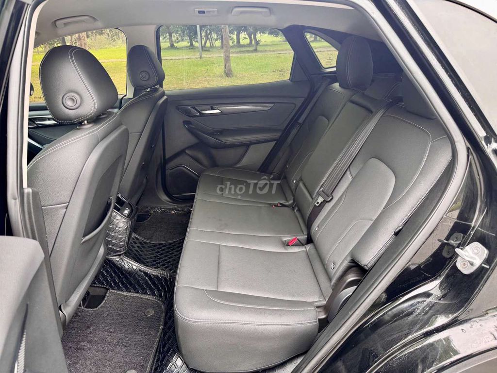 VinFast F8 Eco 2023, черный, 50000 км