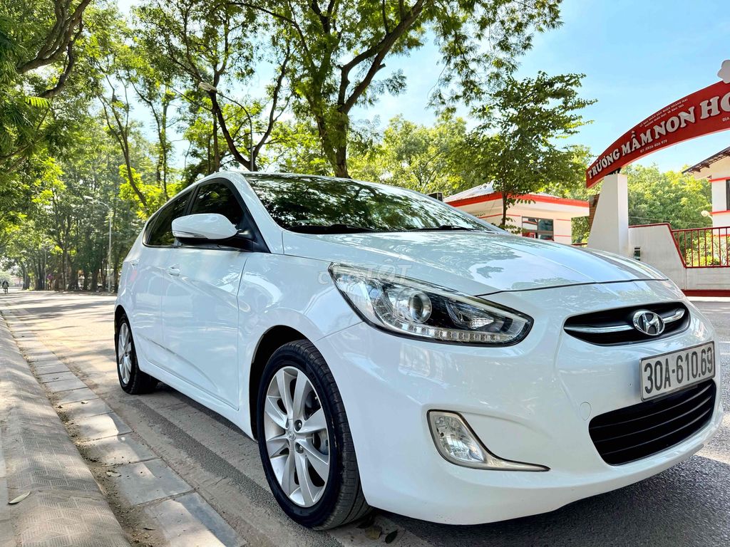 Hyundai Accent 2015 photo 3