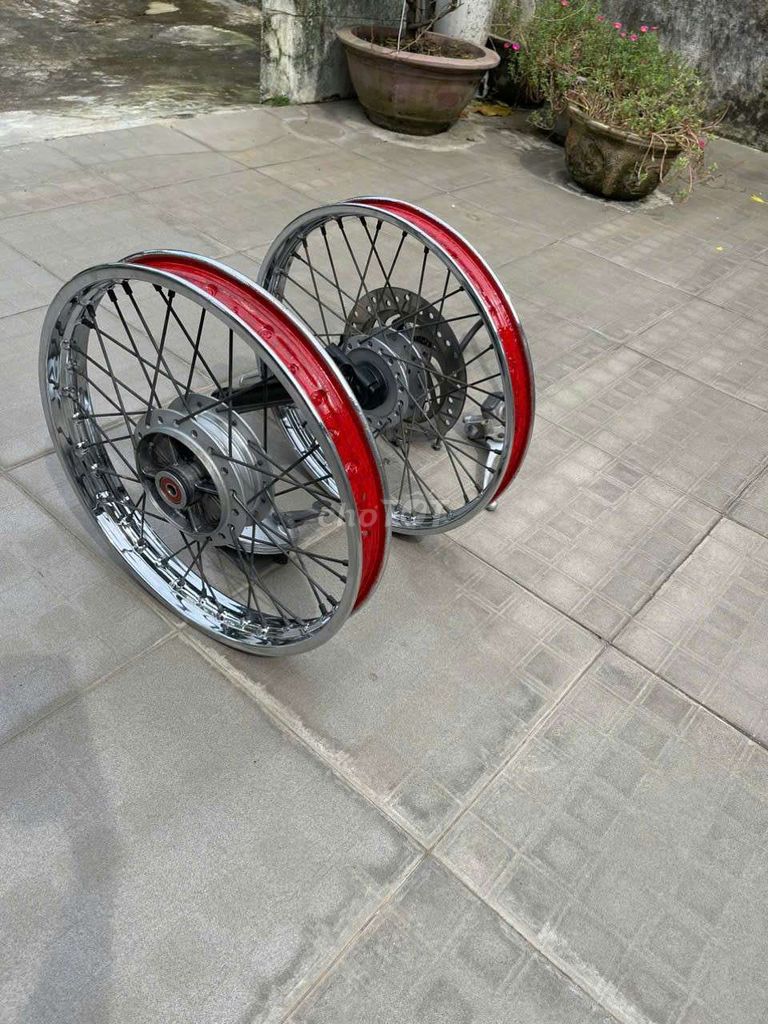 Mâm xe Future Neo Kim loại Đỏ. Mua bán Phụ tùng xe tại Quận Cẩm Lệ Đà Nẵng được đăng bởi hồ chí hiếu hình 2