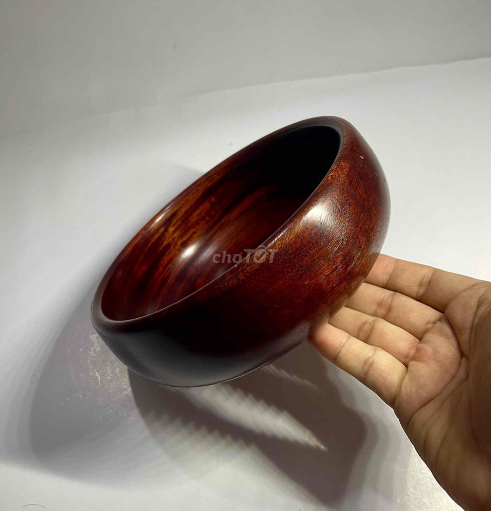 Tô gỗ nguyên khối màu nâu đỏ. Mua bán Dụng cụ nhà bếp tại Quận 4 Tp Hồ Chí Minh được đăng bởi HÀNG SƯU TẦM  hình 1