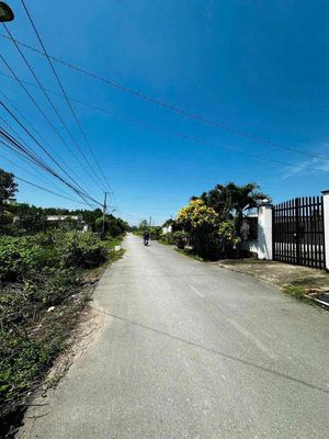 Bán 3000m2 mt đường nhựa- thích hợp đầu tư hoặc làm kho bãi. Mua bán đất tại Huyện Long Thành Đồng Nai được đăng bởi Khang Phát
