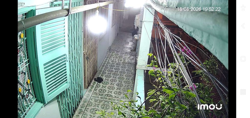 tôi cần bán căn hộ  chung cư