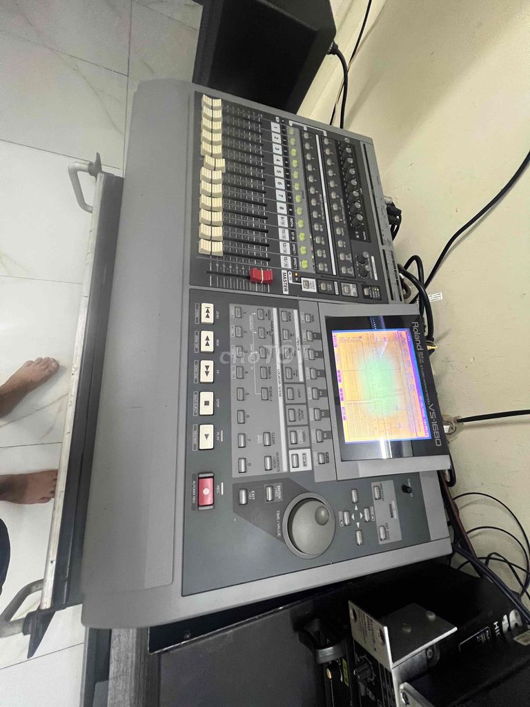 Mixer Roland VS-1680 Xám. Mua bán Tivi, Âm thanh tại Quận Tân Bình Tp Hồ Chí Minh được đăng bởi Nguyễn Ngọc hình 1