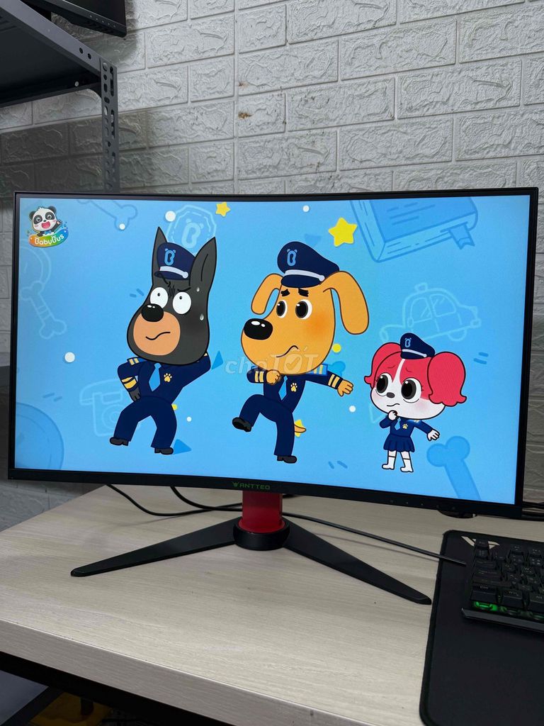 Màn hình HKC Antteo 27inch Cong 75hz full viền. Mua bán Phụ kiện (Màn hình, Chuột...) tại Quận Hoàng Mai Hà Nội được đăng bởi Chiến nguyễn hình 1