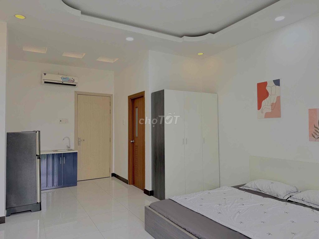 STUDIO BAN CÔNG THOÁNG NẰM Ở GẦN PHÚ MỸ HƯNG TIỆN QUA Q1 BÀ TDTU