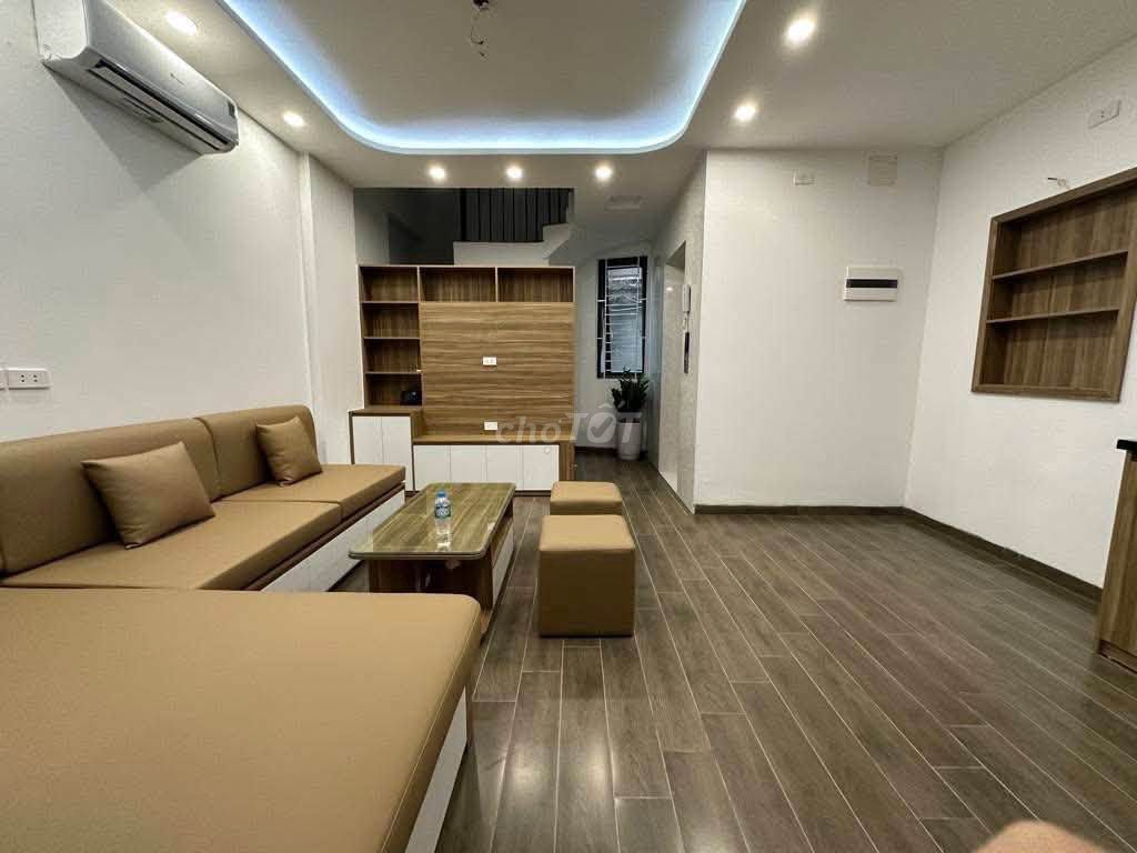 Дом в Там Тринь, Маи Донг, 45 м², 4 спальни, лифт, мебель