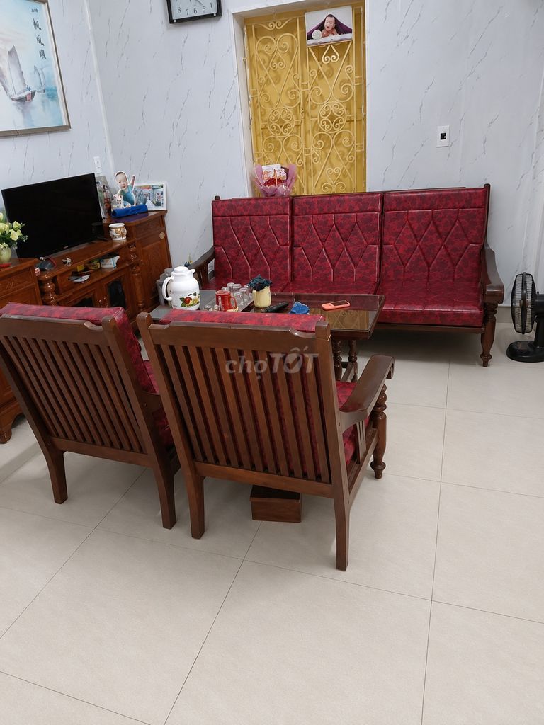 Bộ bàn ghế Gỗ lim xưa Nâu đỏ. Mua bán Bàn ghế tại Thành phố Nam Định Nam Định được đăng bởi Nguyen Tung hình 1