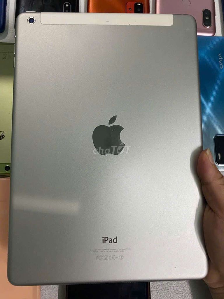 Apple iPad Air 1 Bạc. Mua bán Máy tính bảng tại Thành phố Vĩnh Long Vĩnh Long được đăng bởi Thanh Tien hình 1