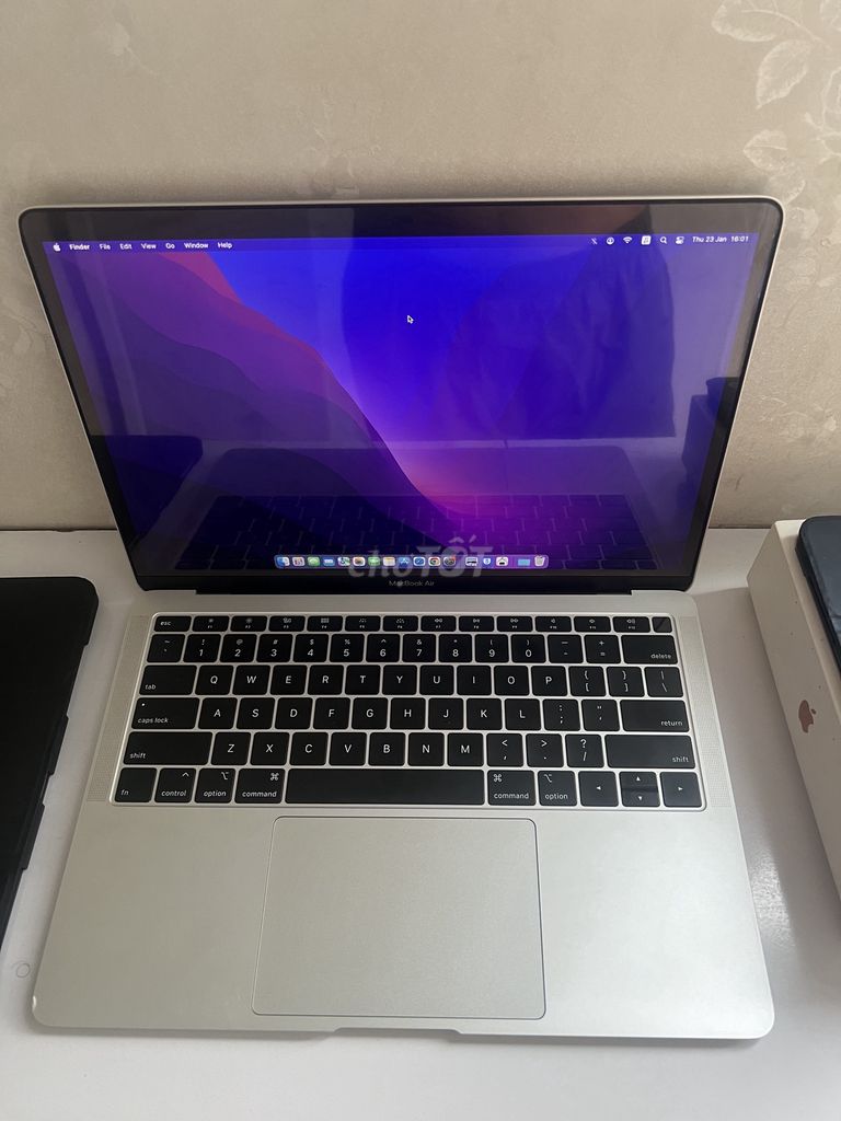 Macbook air 2019 13” sliver