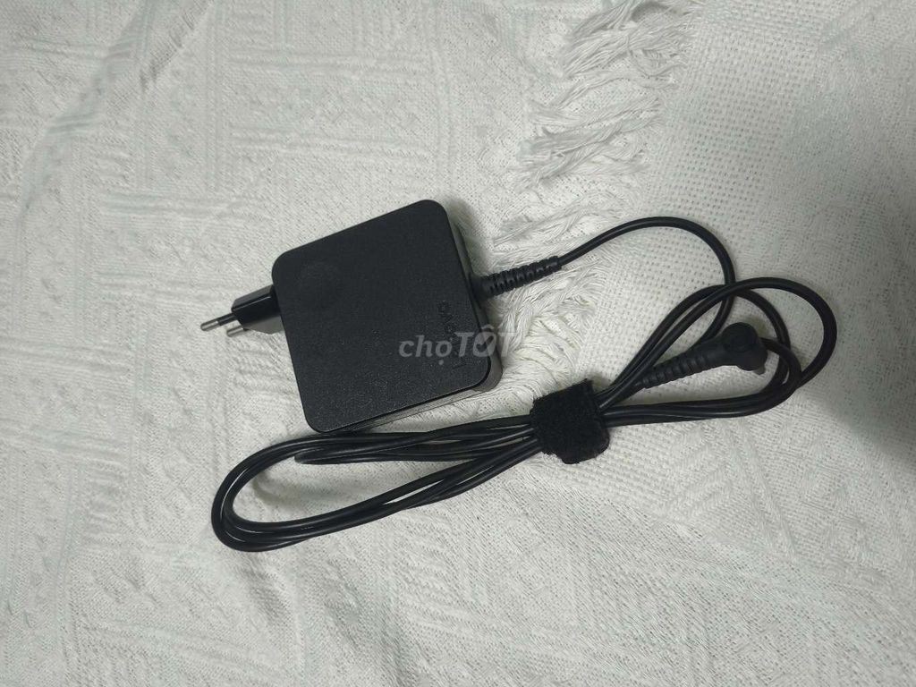 Sạc laptop Lenovo Đen Đã qua sử dụng. Mua bán Phụ kiện (Màn hình, Chuột...) tại Quận 1 Tp Hồ Chí Minh được đăng bởi Trân Trân hình 1