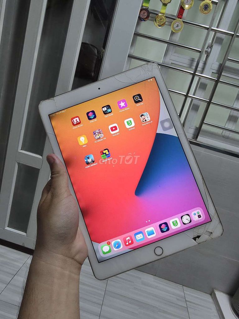 Apple iPad Air 2 64GB Vàng. Mua bán Máy tính bảng tại Huyện Củ Chi Tp Hồ Chí Minh được đăng bởi T Hiếu hình 1