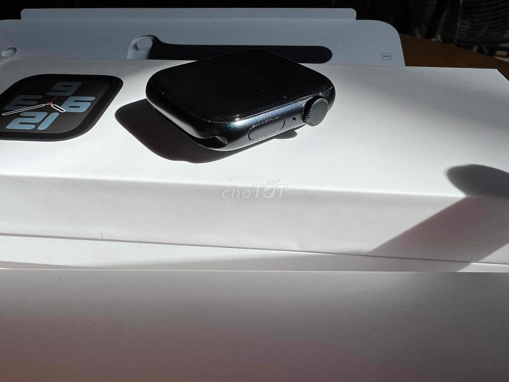 Apple Watch SE 2022 44mm. Mua bán Thiết bị đeo thông minh tại Thành phố Vũng Tàu Bà Rịa - Vũng Tàu được đăng bởi Phan Văn Duy hình 4