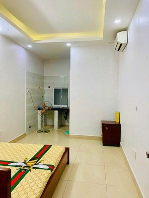Room 28 m² · Đường C1