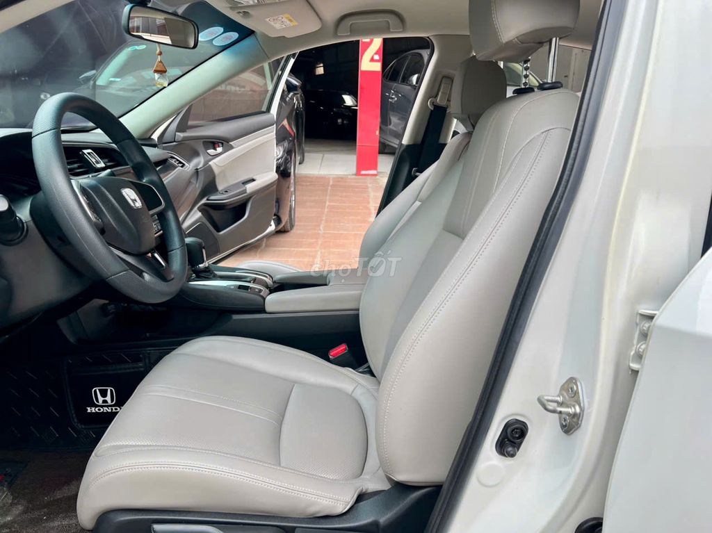 💎 Hàng mới về Honda Civic 1.8AT 2019 nhập Thái. Mua bán Ô tô tại Quận Thanh Xuân Hà Nội được đăng bởi Nguyễn Quang Đức hình 6