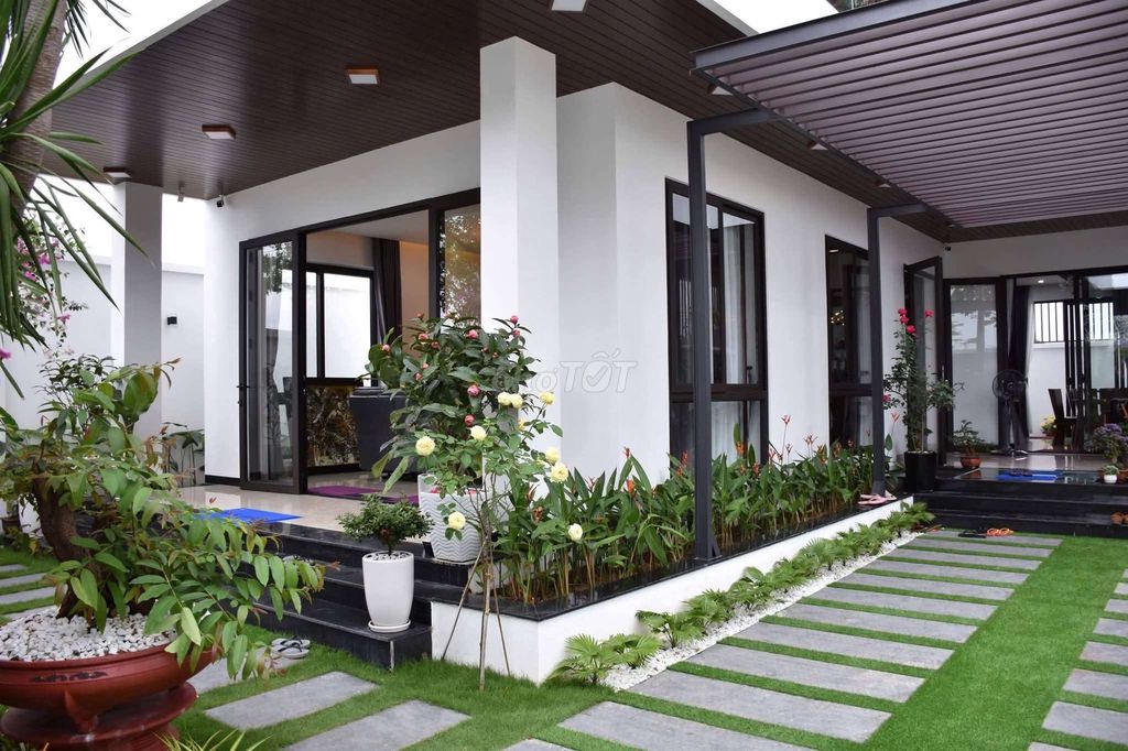 Furnished garden villa with 4 bedrooms in Hòa Xuân — photo 9