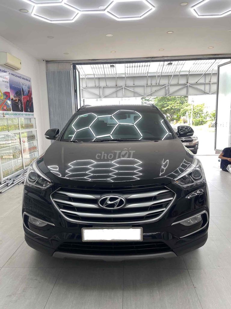 Hyundai Santa Fe 2018 2.4L 4WD - 63000 km. Mua bán Ô tô tại Quận 8 Tp Hồ Chí Minh được đăng bởi Thành Danh hình 2