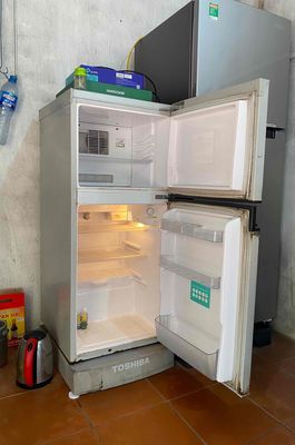 Tủ lạnh TOSHIBA 135L vẫn đang sử dụng tốt