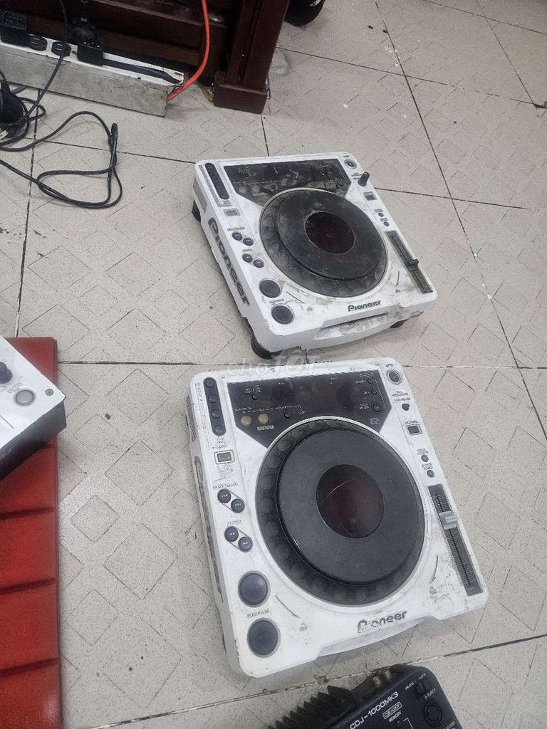 Bàn DJ Pioneer Trắng. Mua bán Nhạc cụ tại Quận Gò Vấp Tp Hồ Chí Minh được đăng bởi Nguyen Hien hình 1