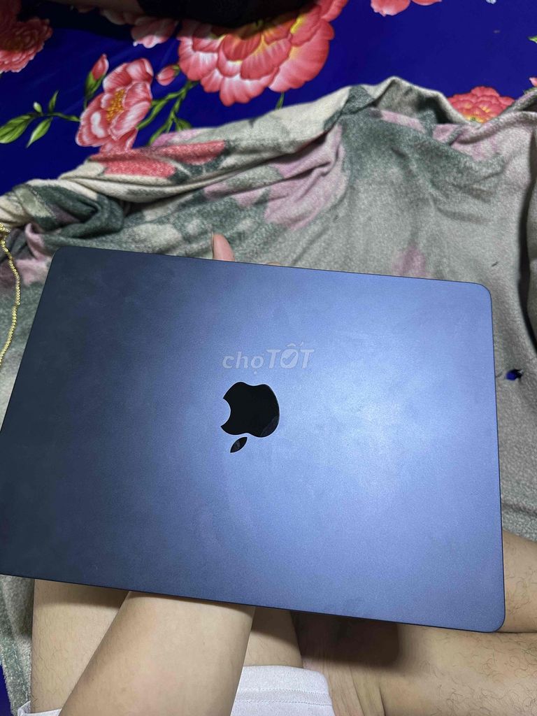 Apple MacBook Air M2 Xám Mới. Mua bán Laptop tại Thành phố Thủ Đức Tp Hồ Chí Minh được đăng bởi Nguyễn minh Dũng hình 1