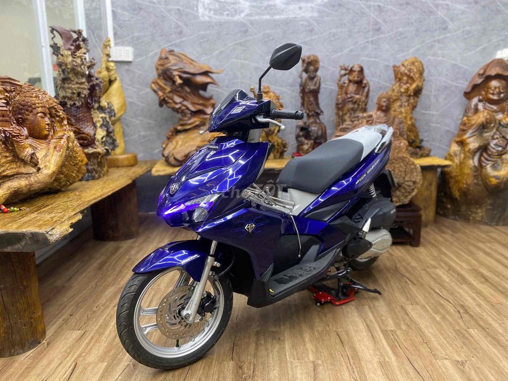 👉Airblade 2018 chính chủ bstp khoá smartkey. Mua bán Xe máy tại Quận 7 Tp Hồ Chí Minh được đăng bởi Xe Cũ Hiếu CT hình 1