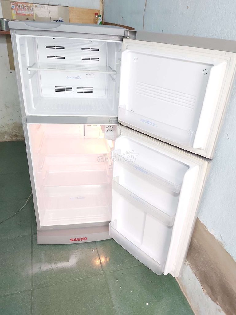0325952066 - Tủ lạnh sanyo 165 l quạt gió