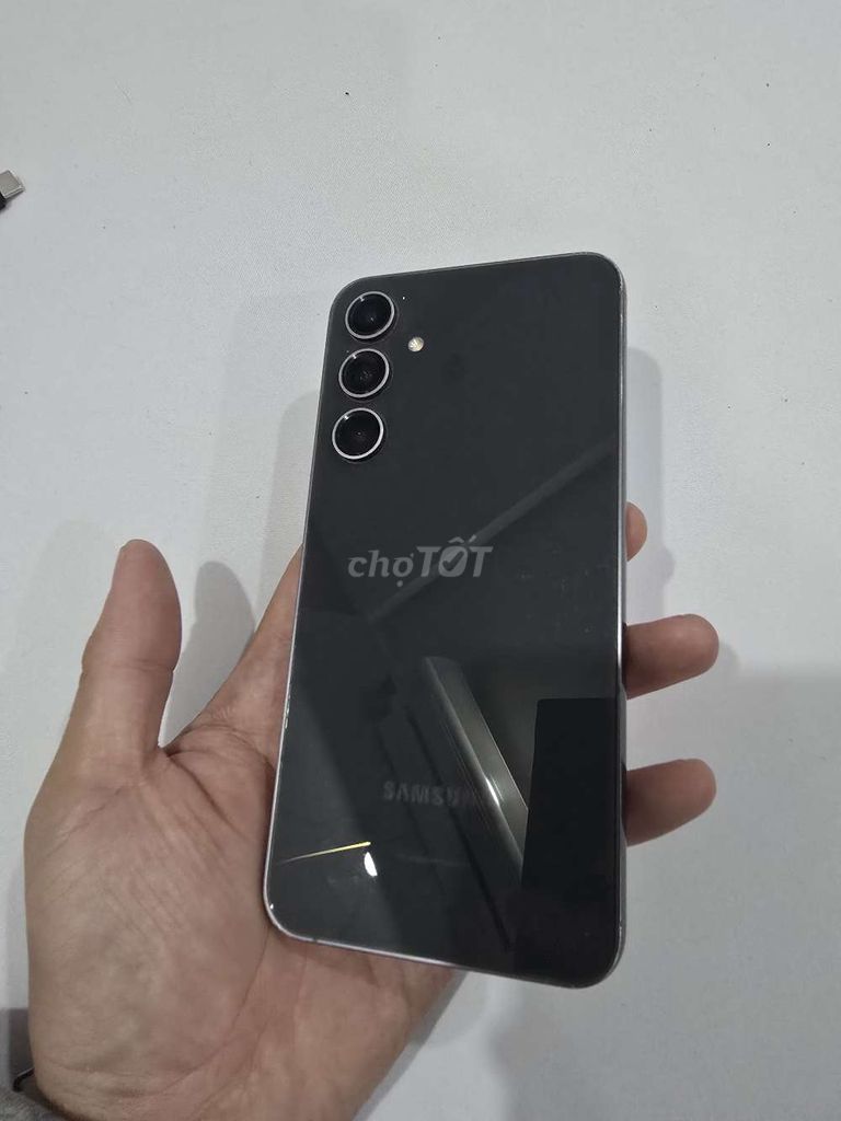 Samsung S23 FE bản việt nam 2 sim. Mua bán Điện thoại tại Quận 12 Tp Hồ Chí Minh được đăng bởi tùng hình 1