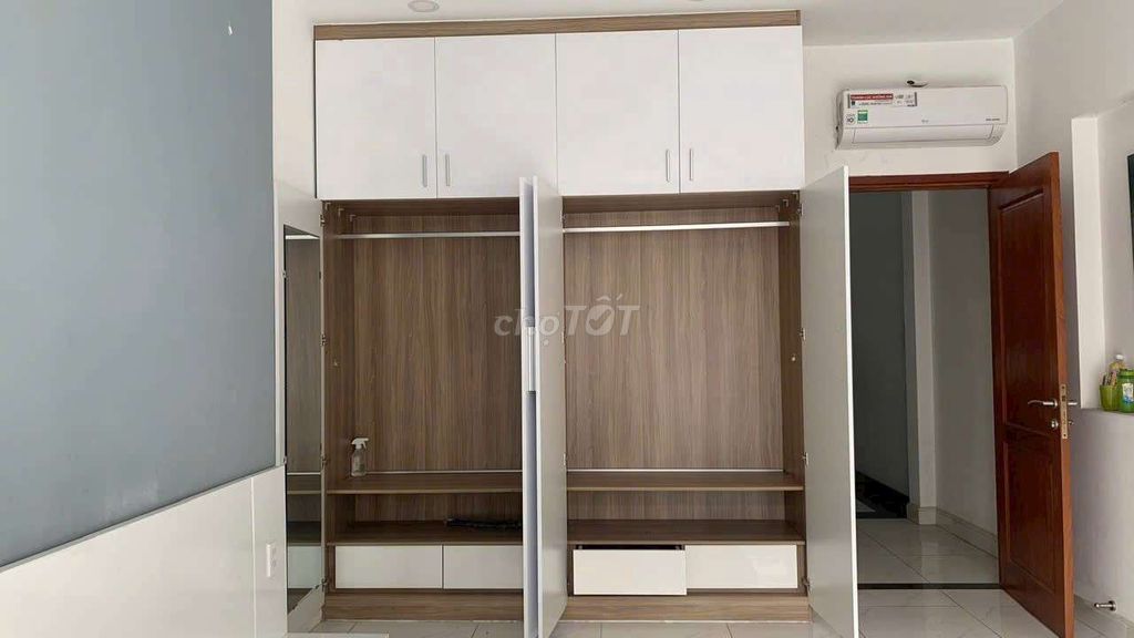 Nhà 2 lầu 4pn.3wc đường số Tân Mỹ