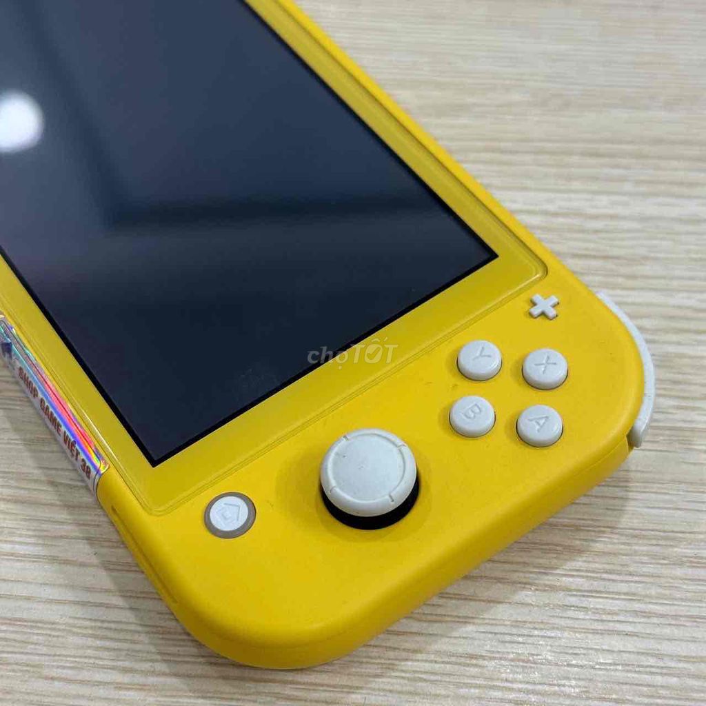Máy chơi game Nintendo Switch Lite 32GB Vàng. Mua bán Thiết bị chơi game tại Quận 5 Tp Hồ Chí Minh được đăng bởi Phan Thế Phong  hình 1