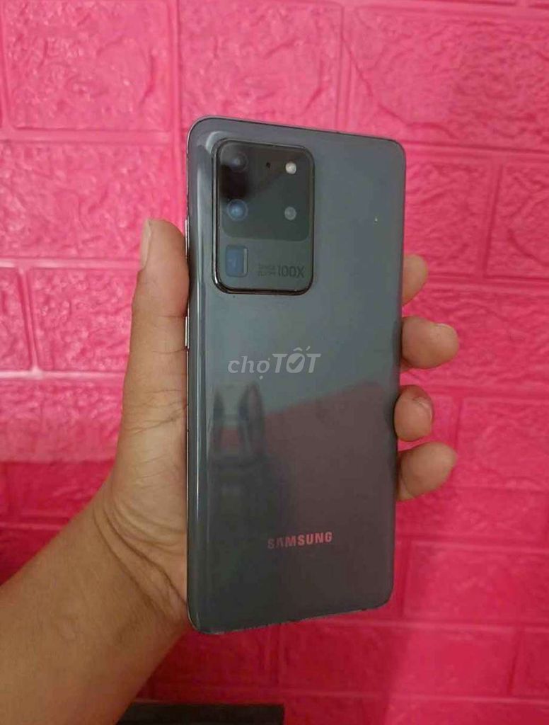 Samsung S20 Ultra Xám Đã sử dụng. Mua bán Điện thoại tại Quận Ninh Kiều Cần Thơ được đăng bởi Vinh Ramos hình 1