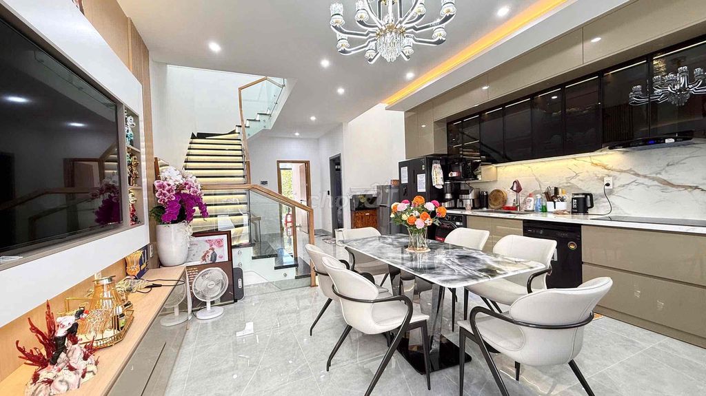 Cho Thuê Nhà Gói 2 Mỹ Gia Vĩnh Thái Nha Trang Hướng Đông Bắc