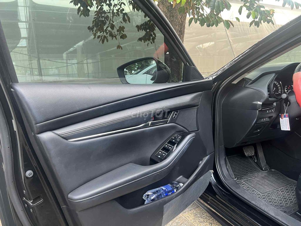 Mazda 3 2022 1.5L Luxury - 68000 km. Mua bán Ô tô tại Thành Phố Đồng Hới Quảng Bình được đăng bởi Hien Nguyen hình 3
