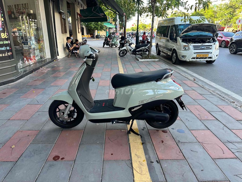 Электрический скутер DK Bike Evo Grand 2026 серый