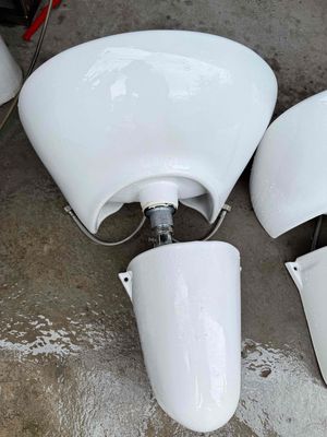 2 labo ToTo chính hãng có chân có vòi. Mua bán Thiết bị vệ sinh, nhà tắm tại Quận 7 Tp Hồ Chí Minh được đăng bởi Quang