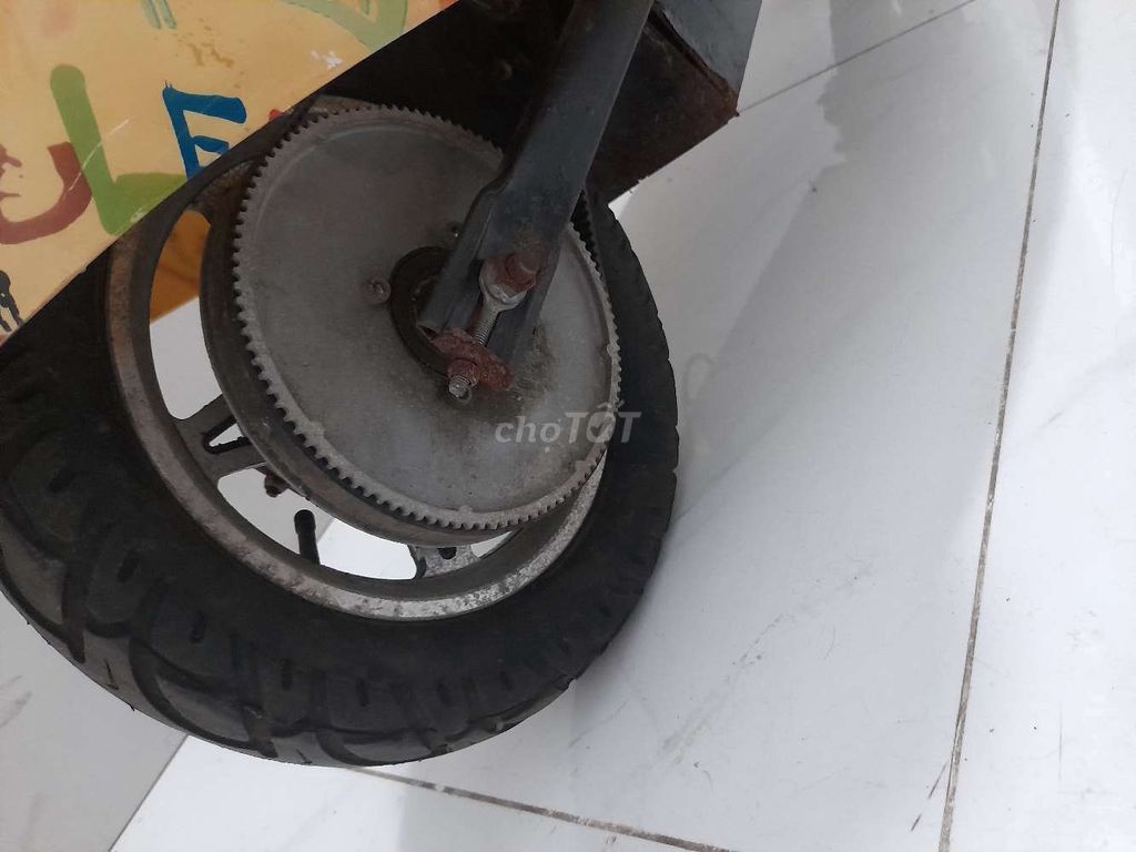 Xe đạp điện mini nhỏ gọn như hình. Mua bán Xe điện tại Quận Tân Bình Tp Hồ Chí Minh được đăng bởi chi hình 7