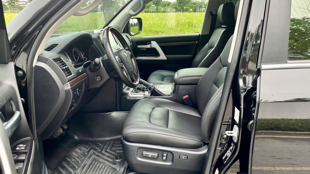 Bán LAND CRUISER V8 4.6. Mua bán Ô tô tại Quận Bắc Từ Liêm Hà Nội được đăng bởi Trần Tường hình 8