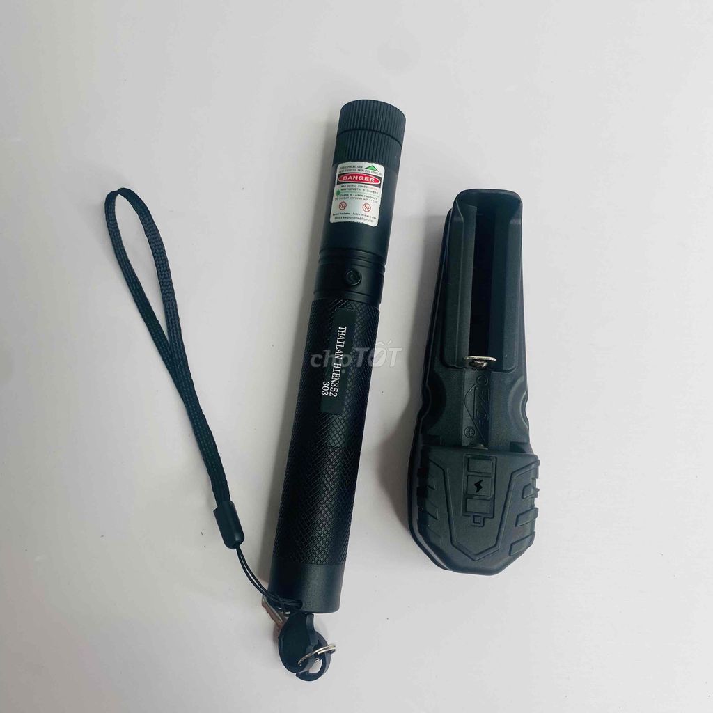 Đèn laser 503 Xanh 1 tia, nhiều tia. Mua bán Đèn tại Huyện Bình Chánh Tp Hồ Chí Minh được đăng bởi Linh Xả Hàng Thanh Lý  hình 1