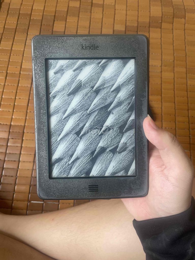 2 máy đọc sách kindle. Mua bán Máy tính bảng tại Thành phố Thanh Hóa Thanh Hóa được đăng bởi Linh Lê hình 1