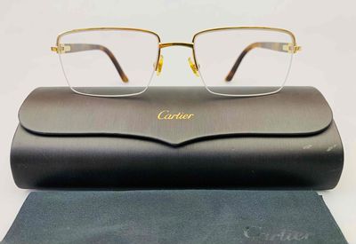 Gọng kính Cartier mạ vàng đã sử dụng.