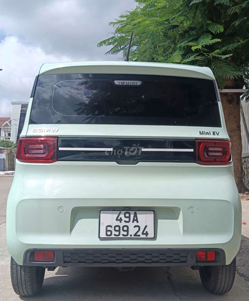 Электромобиль Wuling Mini EV зарядка от сети 220В