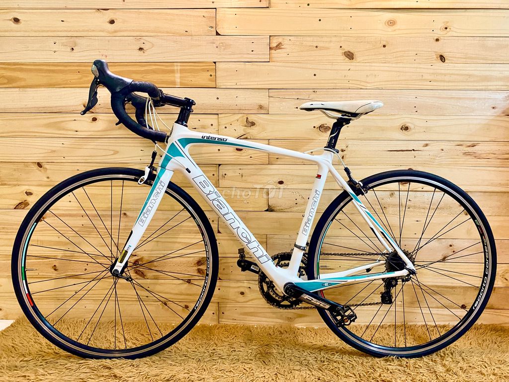 BIANCHI INTENSO FULL CACBON Group 105 5700