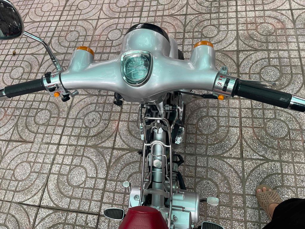 Honda Cub 50 màu Bạc. Mua bán Xe máy tại Thành phố Vĩnh Long Vĩnh Long được đăng bởi Đạt  hình 4
