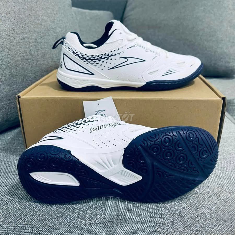 Giày cầu lông Mira Unisex size 39 Mới 99%. Mua bán Giày dép tại Quận Sơn Trà Đà Nẵng được đăng bởi Trần hữu quang hình 1