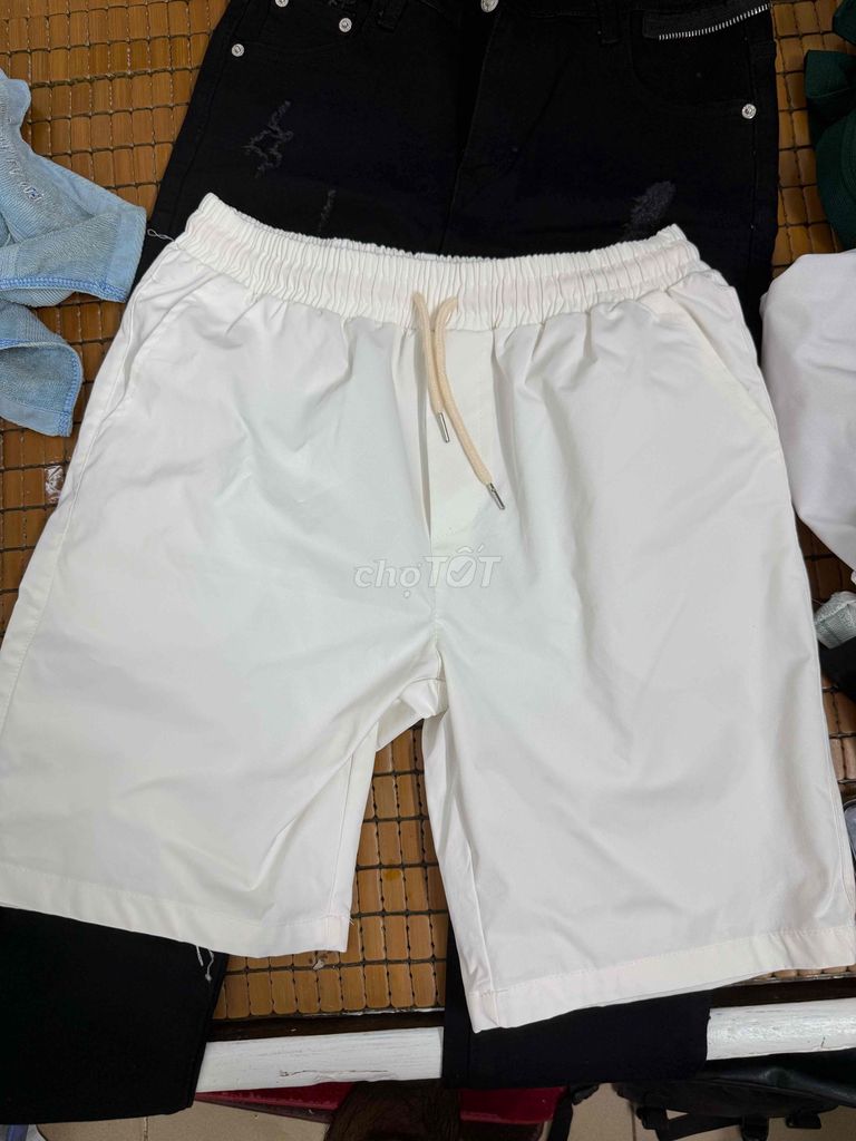 Quần ngố nam trắng size XL Mới. Mua bán Quần áo tại Quận Hoàng Mai Hà Nội được đăng bởi Trường hình 1