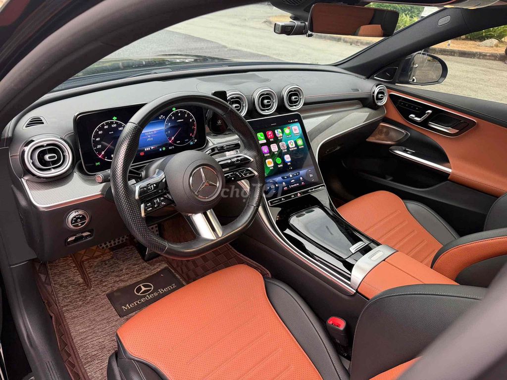 Mercedes-Benz C300 AMG V1 2022 чёрный 11 000 миль