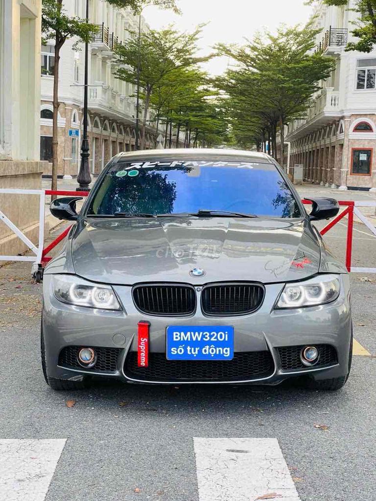 BMW 3 Series 2011 320i - 113000 km