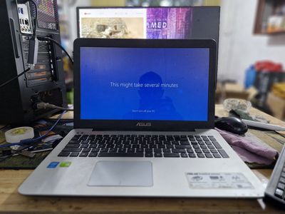 Laptop Asus i5 hoạt động tốt lỗi loa