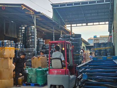 CẦN TUYỂN NAM TÀI XẾ XE TẢI 2.2 TẤN