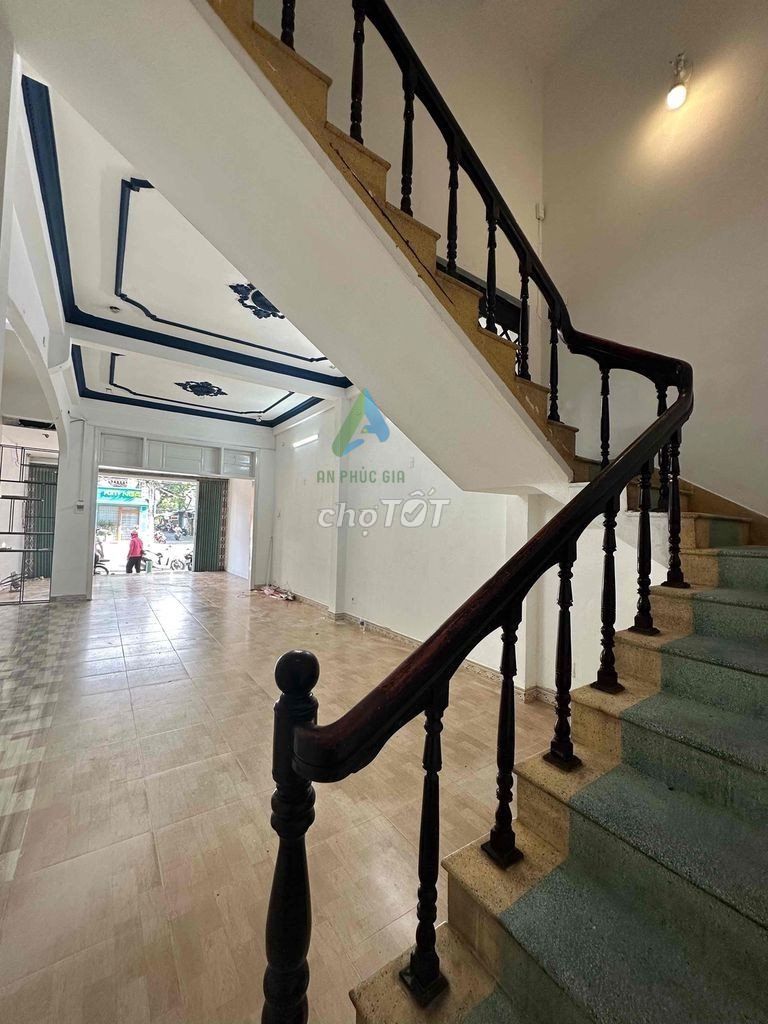 Rent · 3 bd · 120 м² · Quận Ngũ Hành Sơn, ул. Đường Nguyễn Văn Thoại