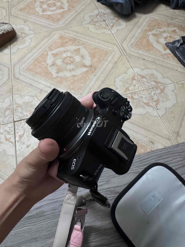 Máy ảnh Canon R50 Đen Đã sử dụng. Mua bán Máy ảnh, Máy quay tại Quận Hà Đông Hà Nội được đăng bởi Tiến Dũng Nguyễn hình 1