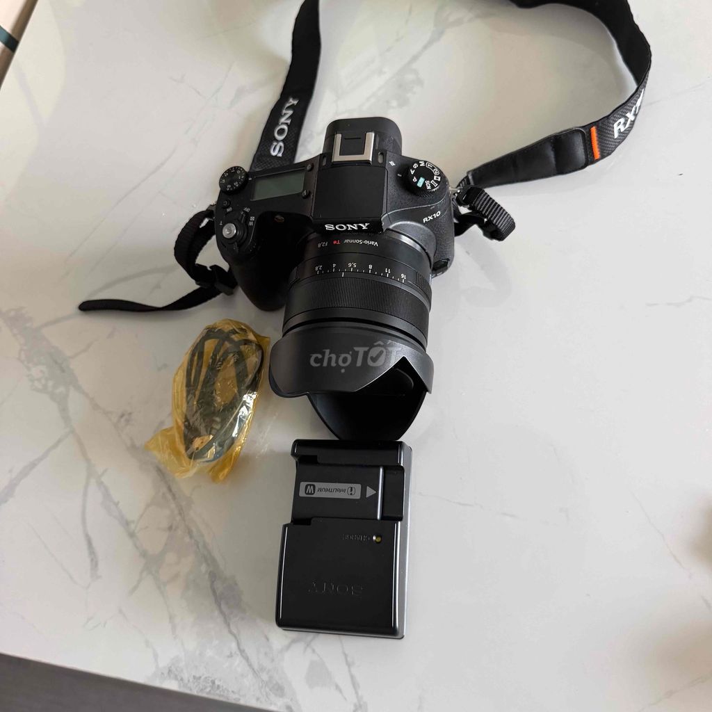 Máy ảnh Sony RX10 Mark I Đen Nhật. Mua bán Máy ảnh, Máy quay tại Huyện Gia Lâm Hà Nội được đăng bởi Long hình 1